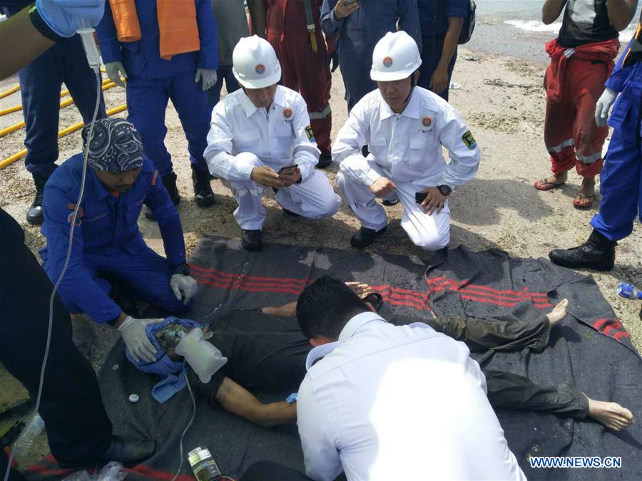 MALAYSIA-MUAR-VESSEL-CAPSIZED-RESCUE-CHINESE CREW