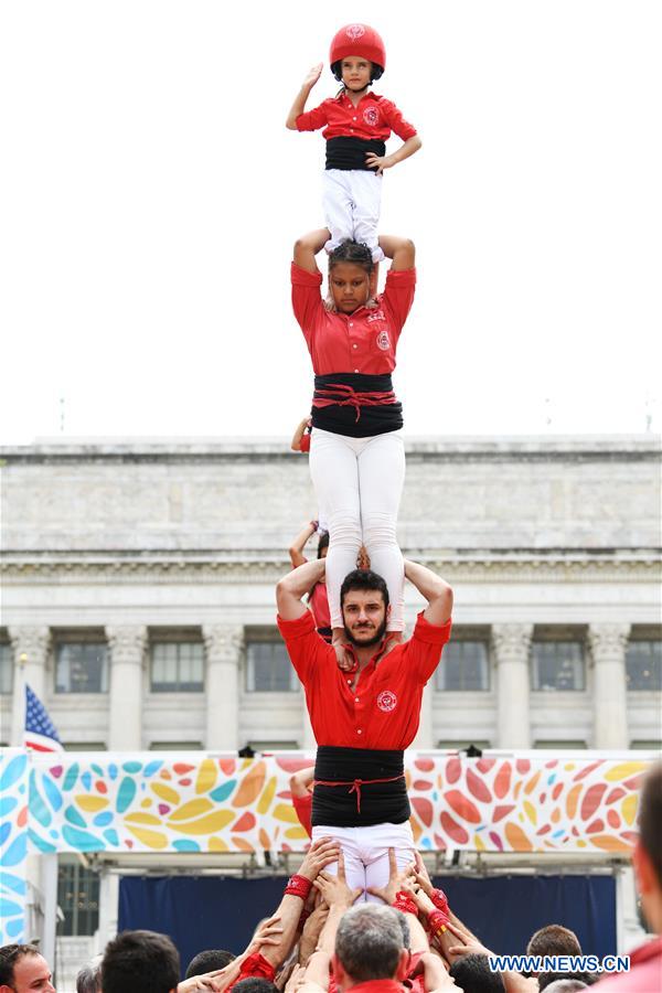 U.S.-WASHINGTON D.C.-FOLKLIFE FESTIVAL-HUMAN TOWERS