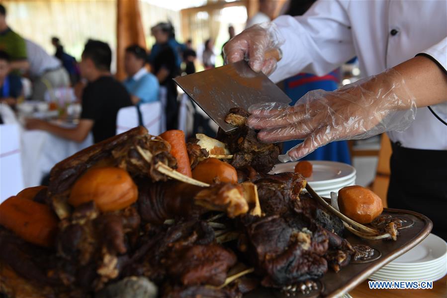 CHINA-INNER MONGOLIA-XILIN GOL-FOOD PROMOTION (CN)