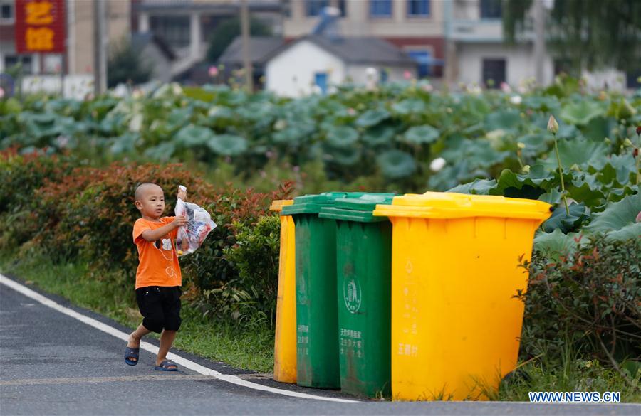 CHINA-ZHEJIANG-ANJI-GARBAGE SORTING (CN)