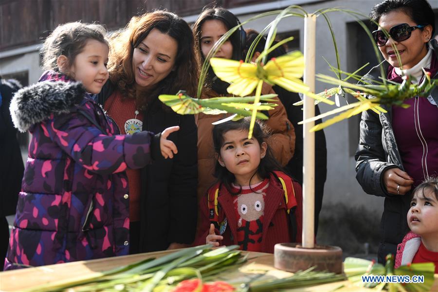 CHINA-NINGBO-FOREIGNERS-SPRING FESTIVAL (CN)