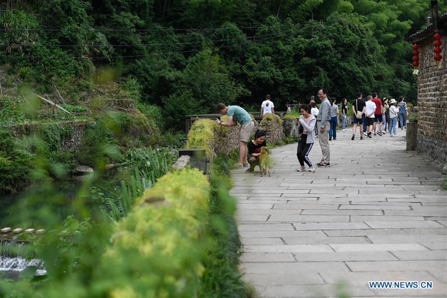 CHINA-ZHEJIANG-TONGLU-VILLAGE-TOURISM(CN)