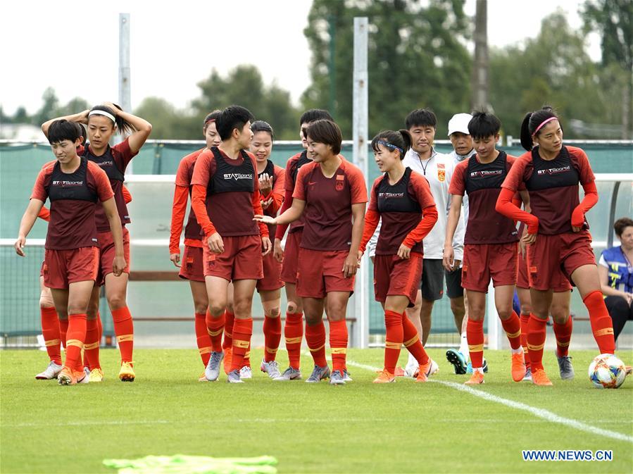 (SP)FRANCE-FOUGERES-2019 FIFA WOMEN'S WORLD CUP-CHINA-TRAINING SESSION