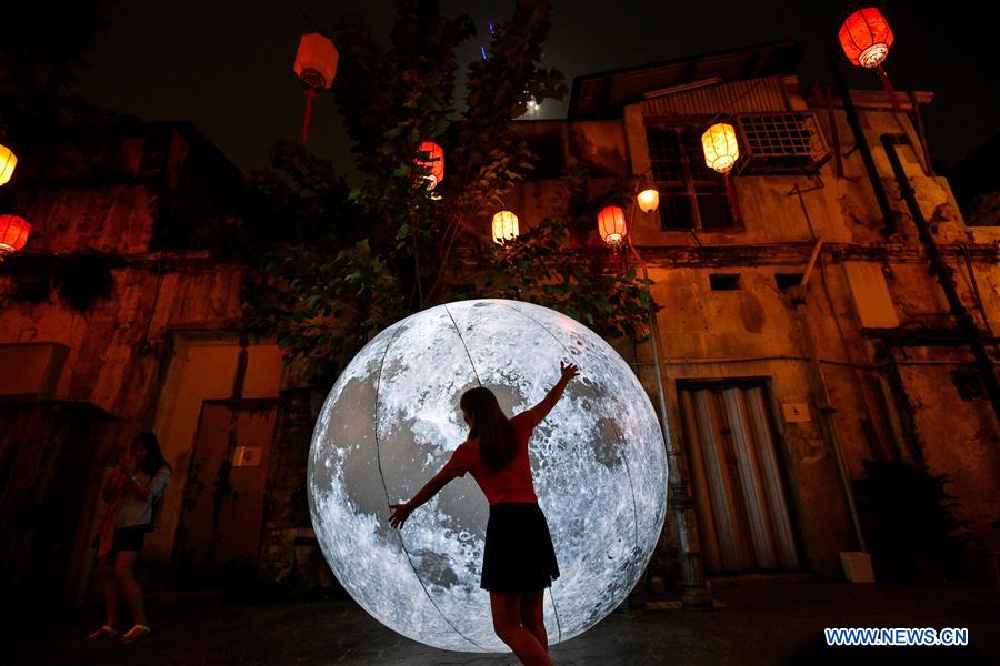 MALAYSIA-KUALA LUMPUR-MID-AUTUMN FESTIVAL-CELEBRATION