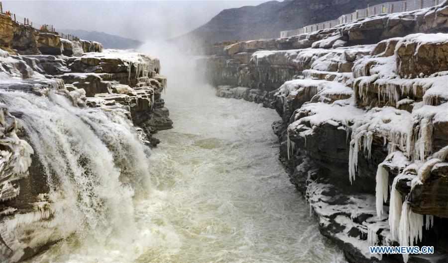 CHINA-SHAANXI-HUKOU WATERFALL-WINTER SCENERY (CN)