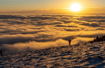 In pics: clouds during sunrise in Three Gorges region