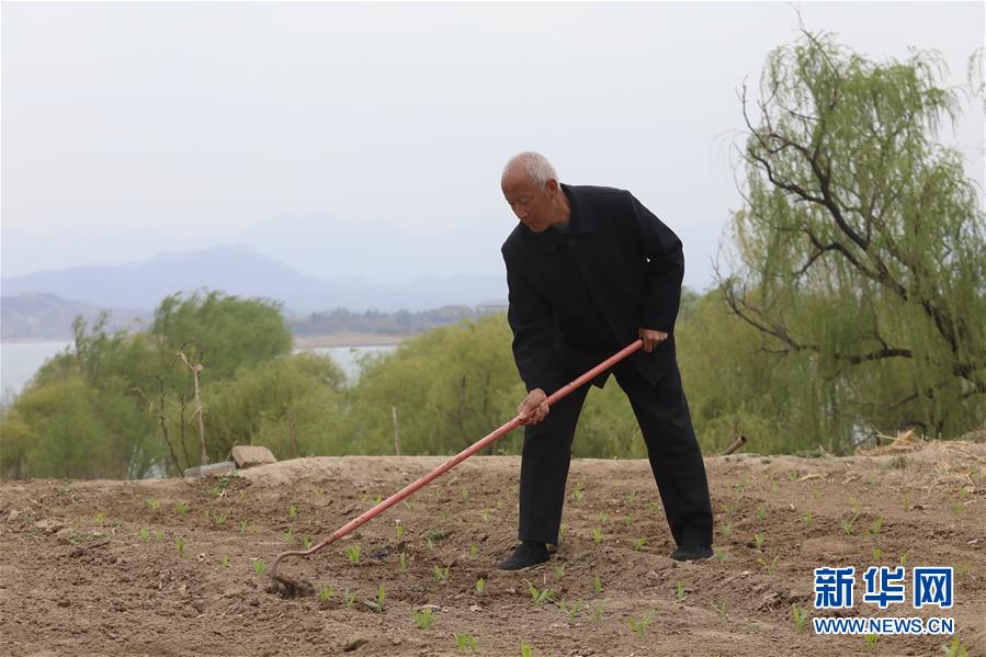 #（新華全媒頭條·壯麗70年·奮斗新時(shí)代·圖文互動）（5）奮斗的足跡——來自西柏坡的蹲點(diǎn)報(bào)告