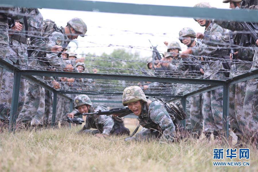 （在習(xí)近平強(qiáng)軍思想指引下·我們在戰(zhàn)位報(bào)告·圖文互動(dòng)）（3）千里移防，鐵心跟黨走——南部戰(zhàn)區(qū)陸軍第75集團(tuán)軍某紅軍旅政治建軍、練兵備戰(zhàn)記事