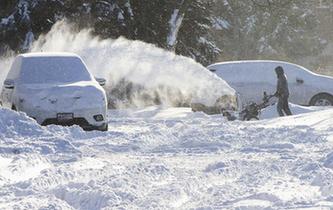 加拿大多倫多遭遇強降雪