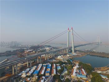 杭瑞高速洞庭湖大橋建成通車