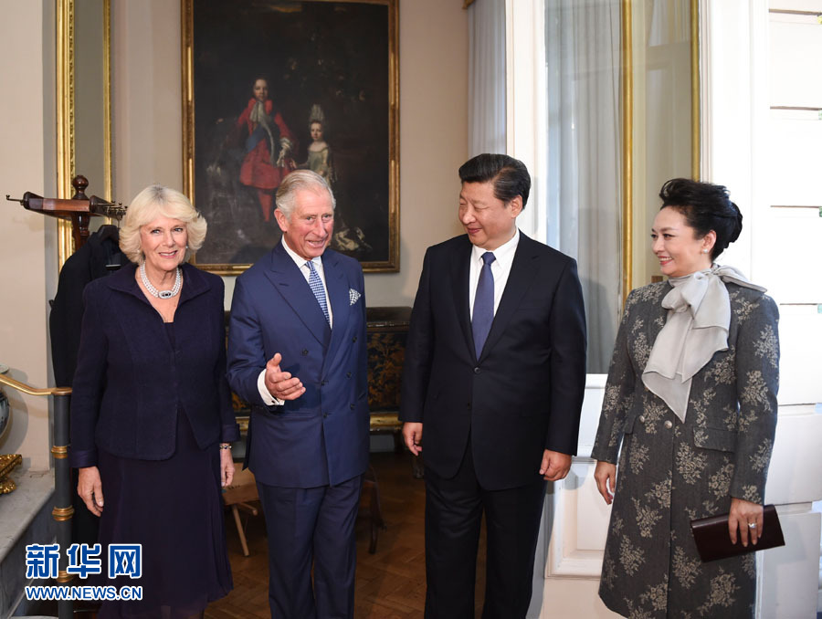 10月20日，國家主席習(xí)近平和夫人彭麗媛在倫敦會見英國查爾斯王儲夫婦。 新華社記者 謝環(huán)馳 攝